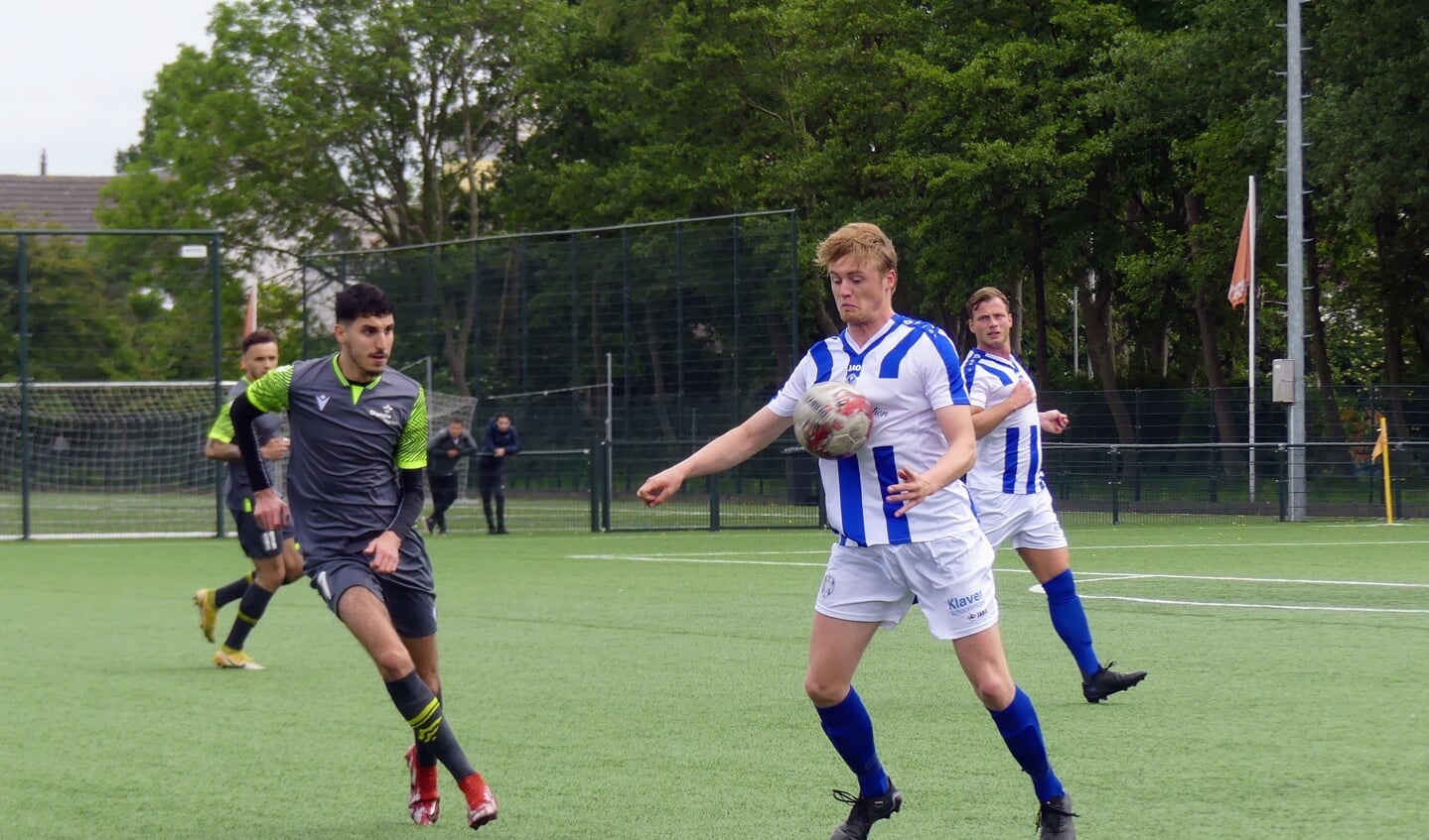 Uit bij Olympia Haarlem heeft FC Castricum een belangrijke overwinning behaald.