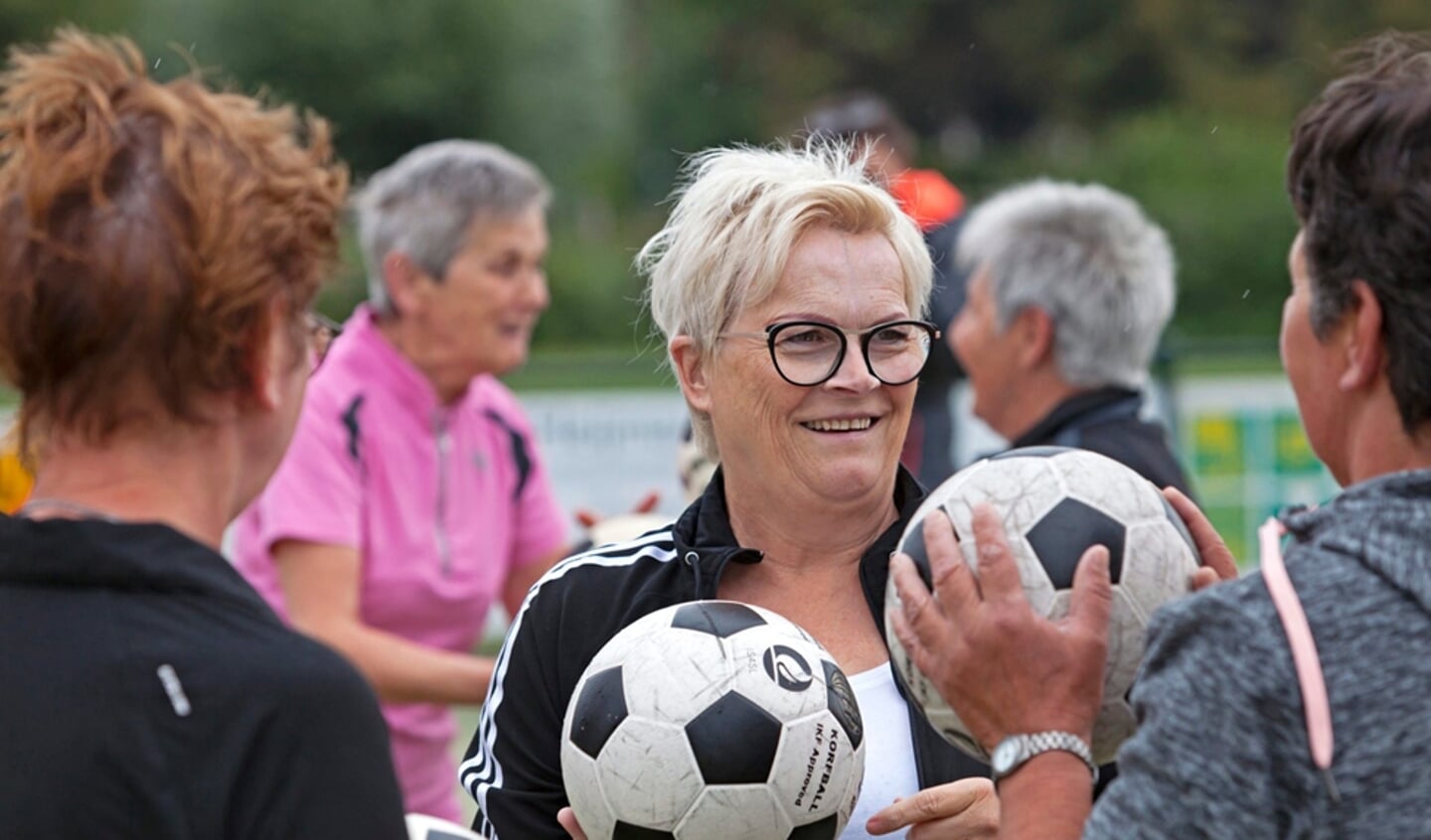 Walking Korfbal: nieuw aanbod voor 55+ers bij KZ tijdens 112e verjaardag.