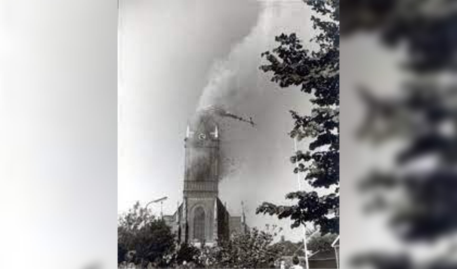 Het is vijftig jaar geleden dat de kerk officieel weer in gebruik is genomen na de verwoestende brand in 1969. 