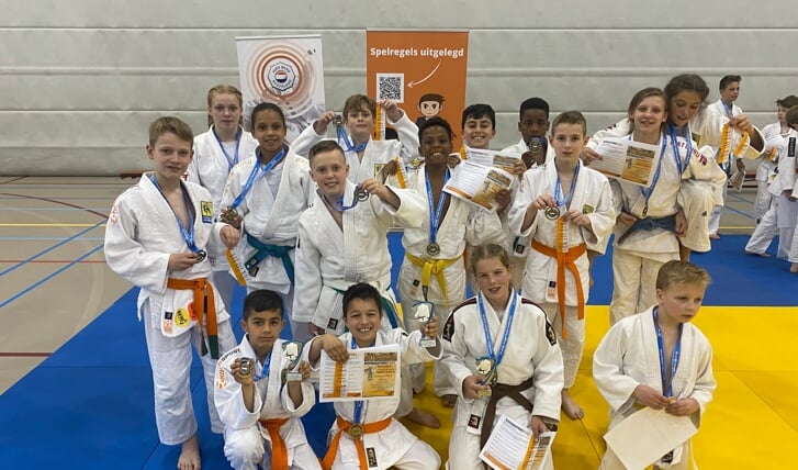 Jeugdteams judo van sportinstituut Schiedam zijn zaterdag in de prijzen gevallen.