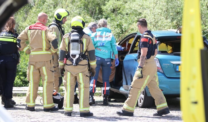 Dode gevonden in brandende auto Zandvoortselaan