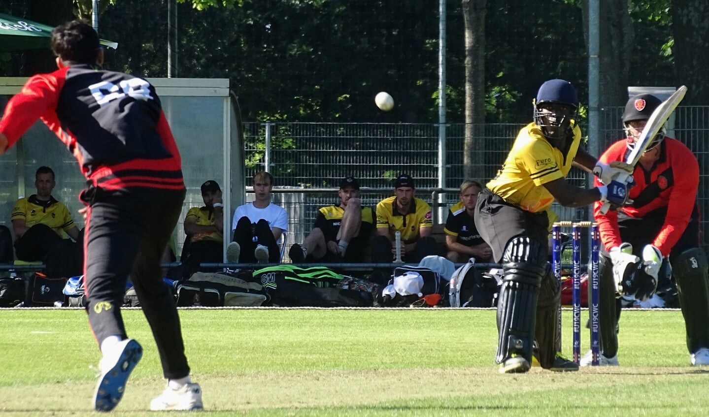 Lorenzo Ingram was tegen VOC weer eens ouderwets op dreef en loodste Excelsior'20 naar de kampioenspoule. (foto: UWM/gsv)