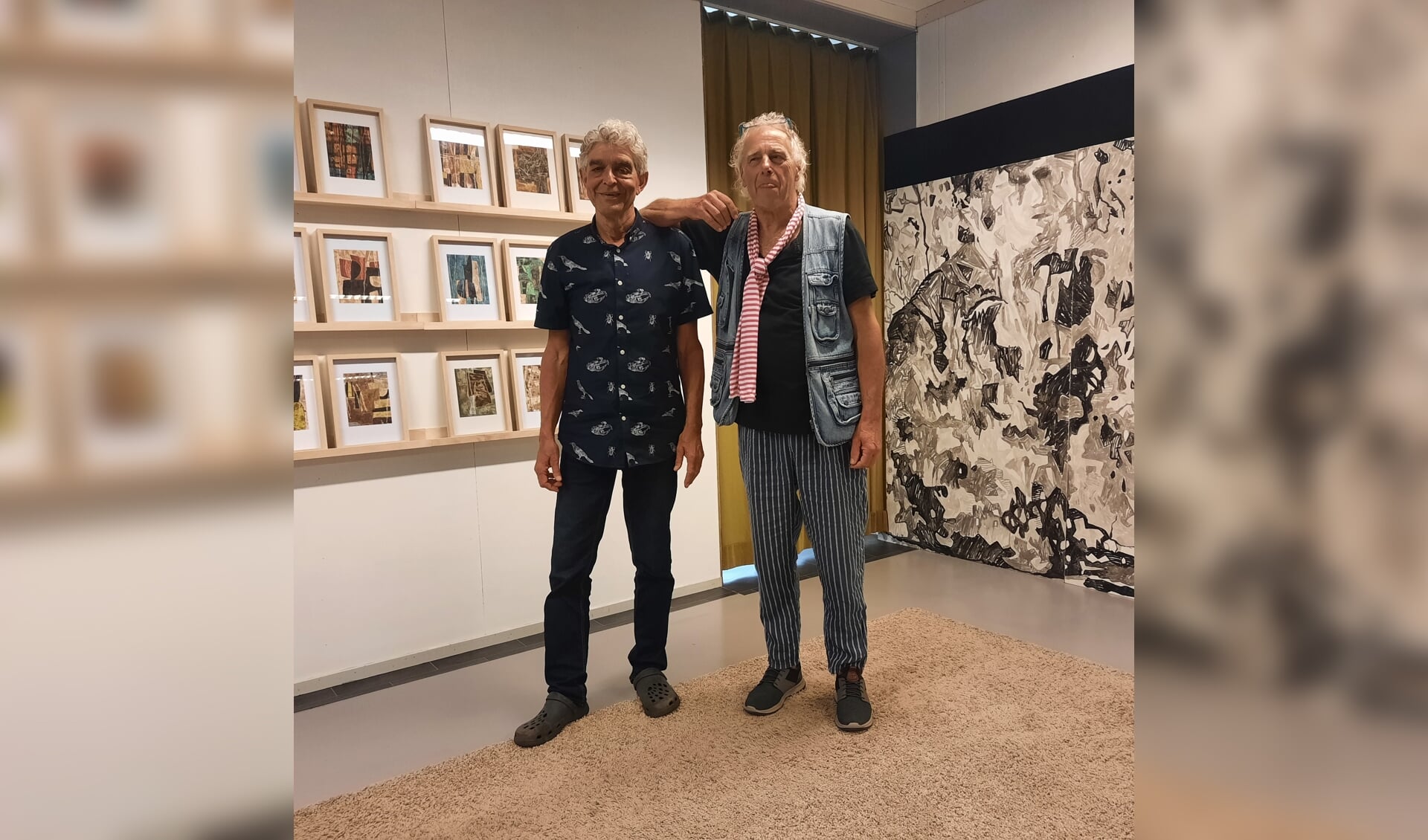 Frank Kraayeveld, rechts, en Max Hofer in tijdelijke kunstruimte ‘Het Zomerhuis’. 