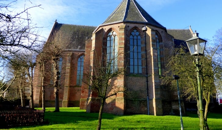 Grote Kerk Oosthuizen vol koormuziek.