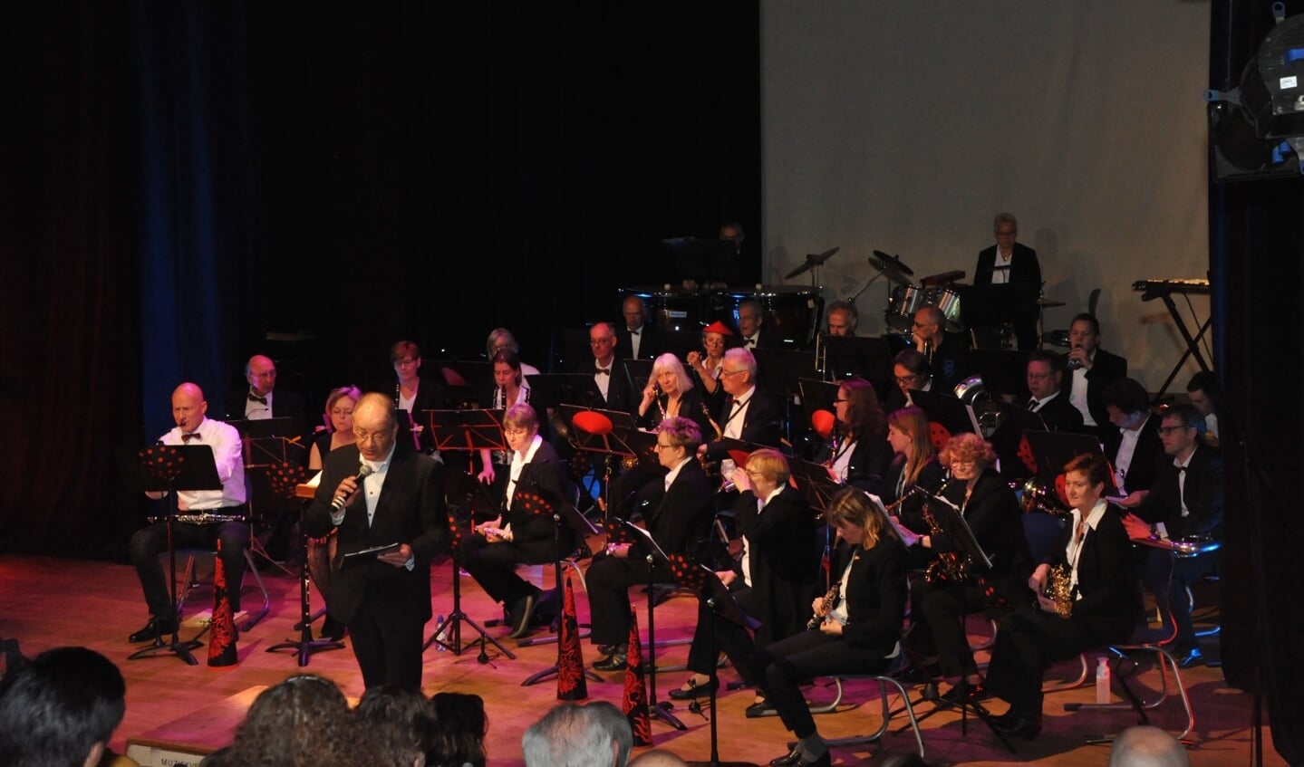 Muziekvereniging Amsterdam tijdens één van hun concerten.