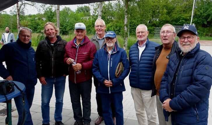 Wiebe Pannekoek (tweede van rechts) ontmoette veel honkbalmaatjes waarmee hij eind zestiger jaren geschiedenis schreef. (foto: UWM/gsv)