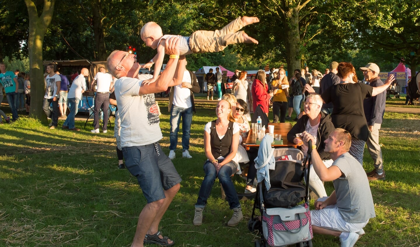 Jong en oud genoot. 