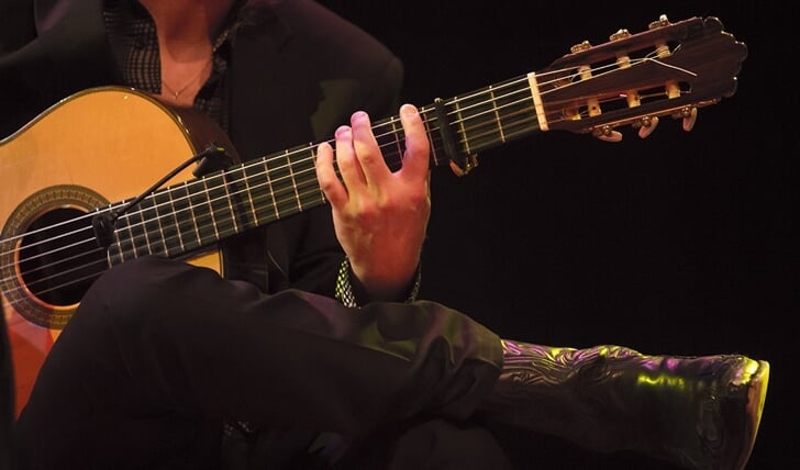Alain Labrie speelt melodieuze vorm van flamenco.