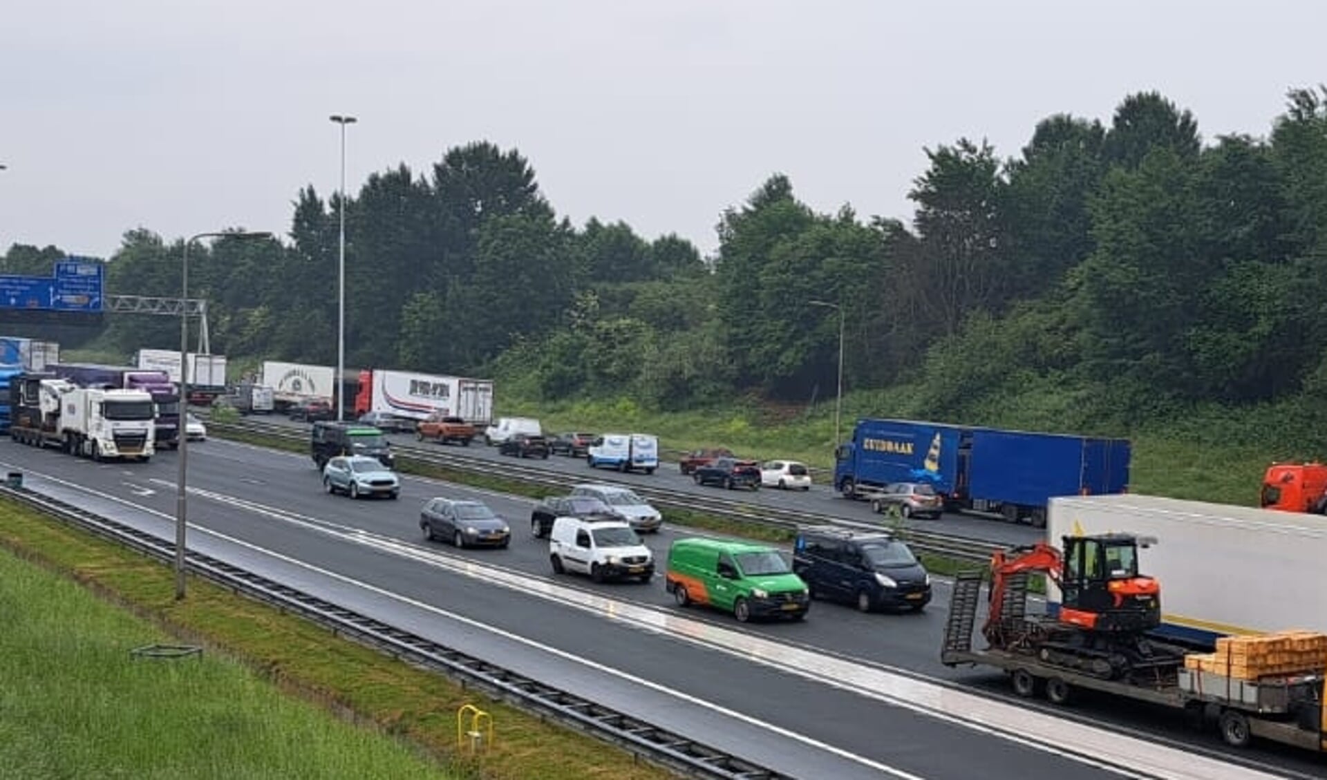 Gekantelde Vrachtwagen Zorgt Voor File Op A13 | Al Het Nieuws Uit Rijswijk