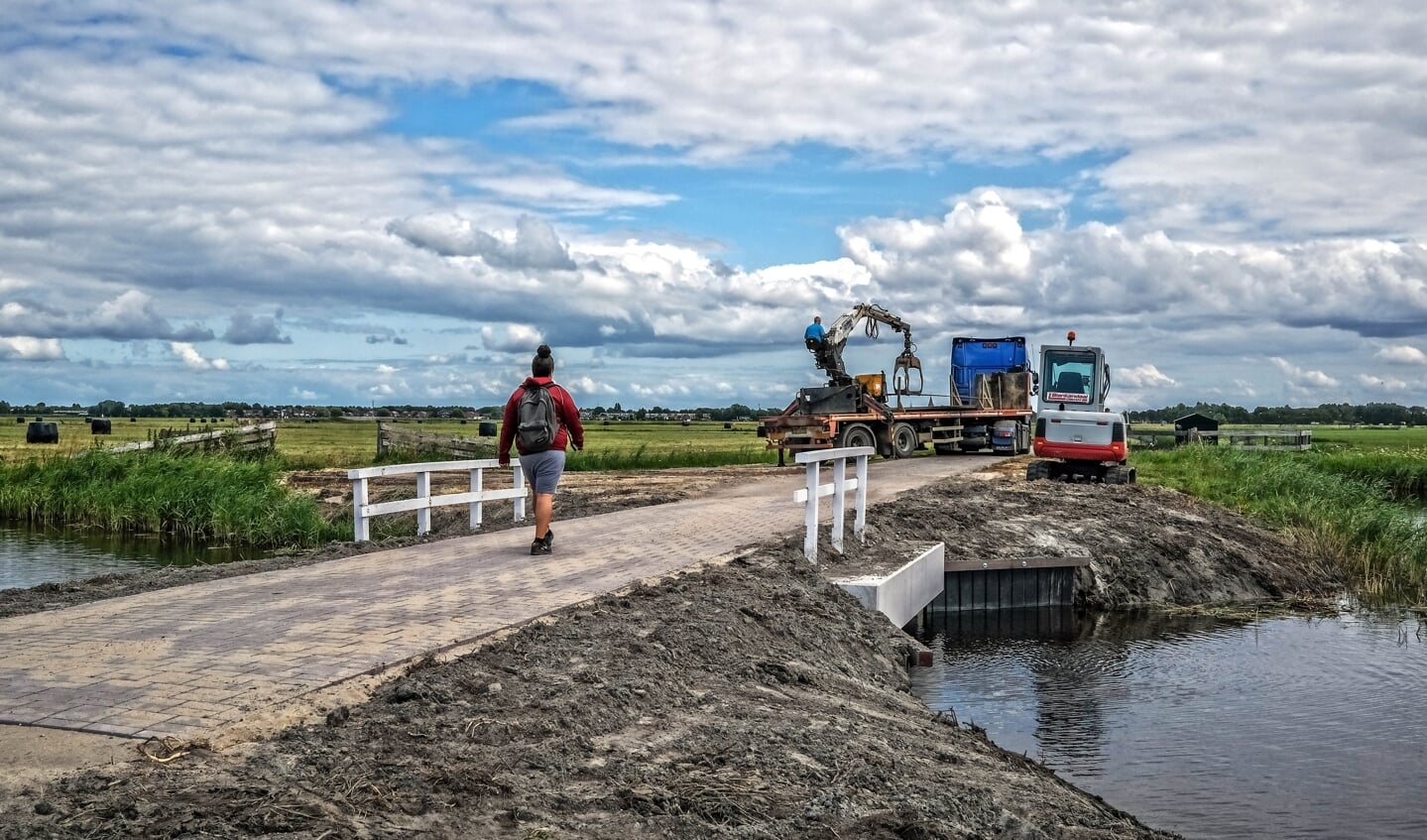 De brug is weer in gebruik genomen.
