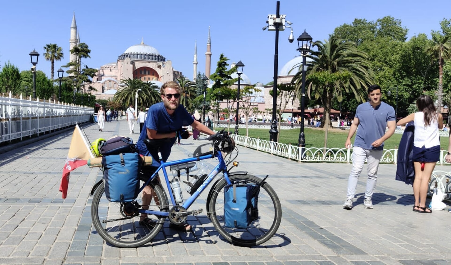 Guido heeft al vele landen gezien tijdens zijn fietstocht.