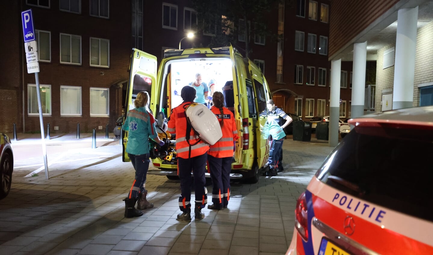 Zwaargewonde (39) bij steekpartij in woning Erasmusweg