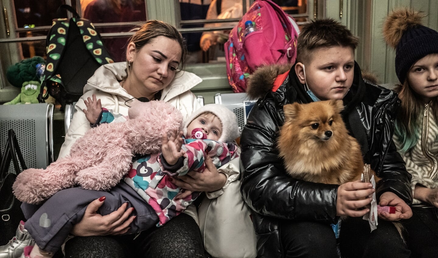 Opvang voor vluchtelingen uit Oekraïne in treinstation Przemysl dat is omgetoverd tot omvangcentrum in het oosten van Polen. 