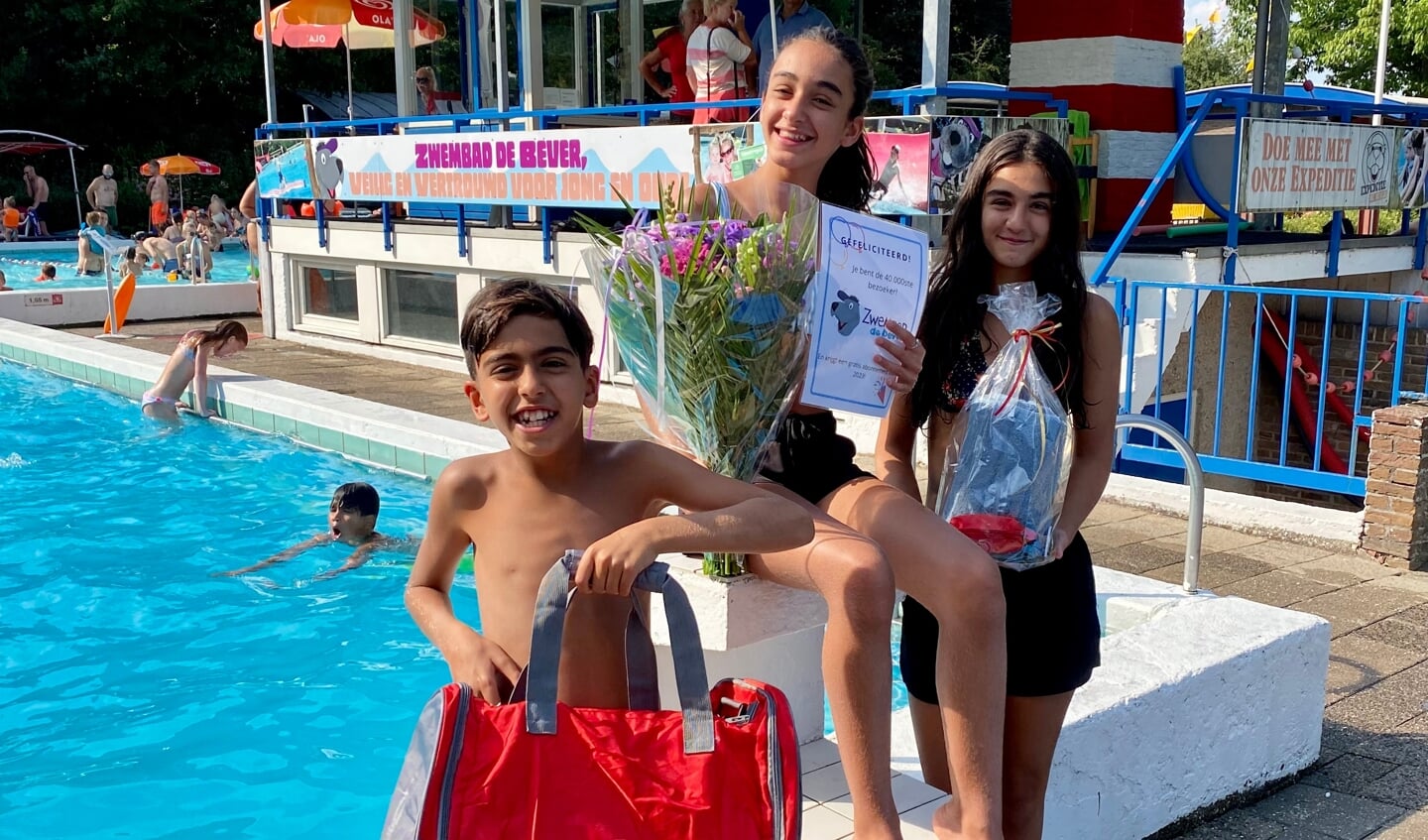 De 12-jarige Rimas Ghrer kwam samen met haar zus Sandy (13) en broertje Taim (11) zwemmen bij de Bever, zoals ze bijna elke dag doen.  