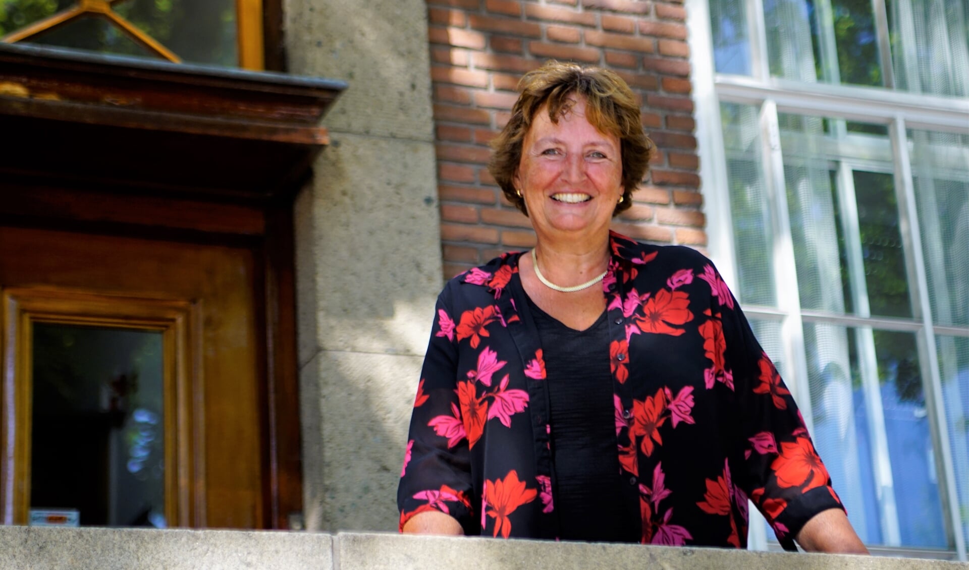 Burgemeester Liesbeth Spies ziet het feit dat ze in Alphen aan den Rijn is geboren als een voordeel.