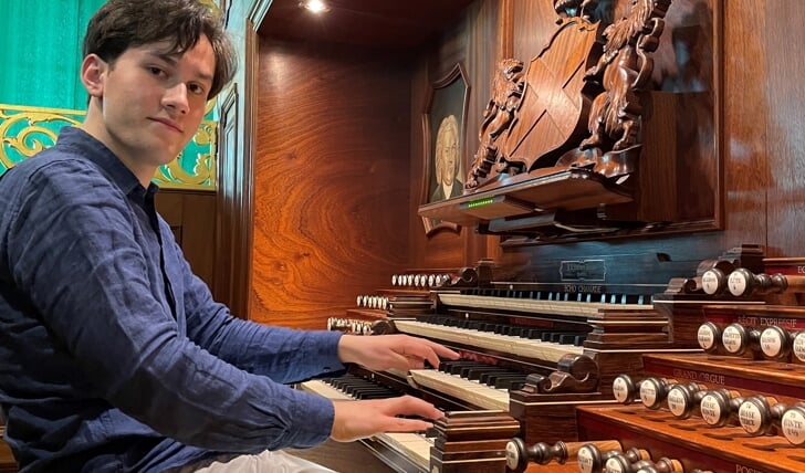 Steven Knieriem, een groot talent op het orgel.