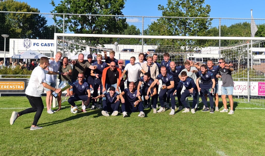 CAL Cup prooi voor jeugdige vuurvreters. FC Castricum walst over Vitesse '22: 3-0