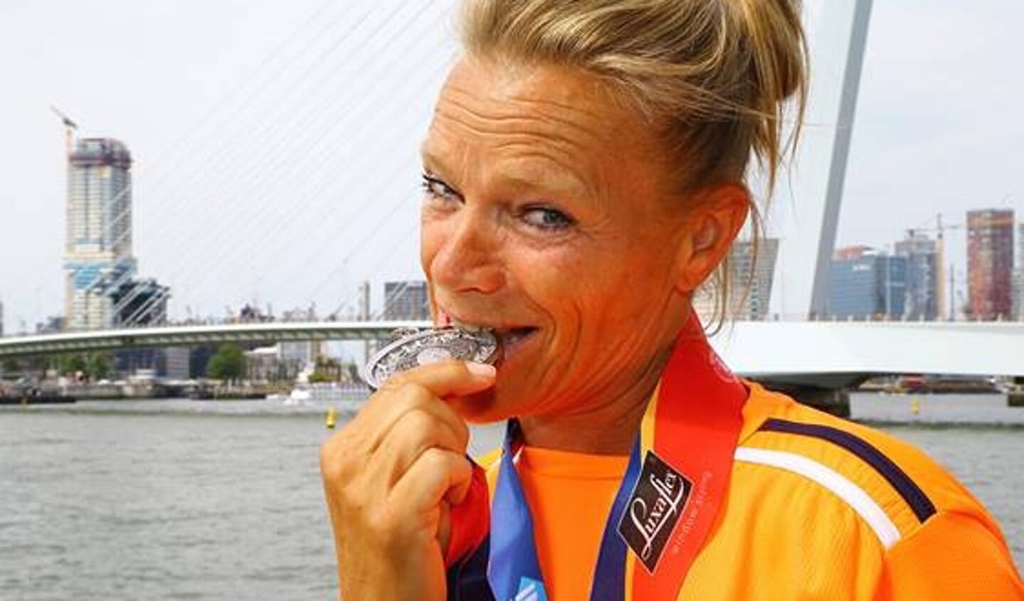 Yvette Zijlstra (stair race) wint zilver.