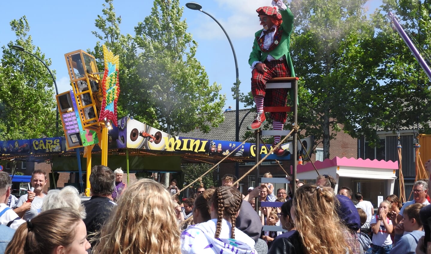 Clown Alfredo tijdens zijn opening act in 2019.
