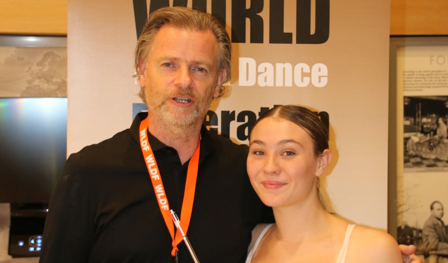 Ashley met de president van de WLDF, de heer Alan Healy.