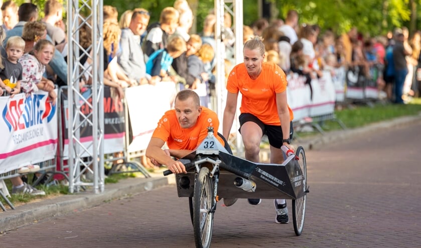 'Mister Beddenrace' Robin Hink werd met Tineke Ruyter eerste van de klasse Gemengd.