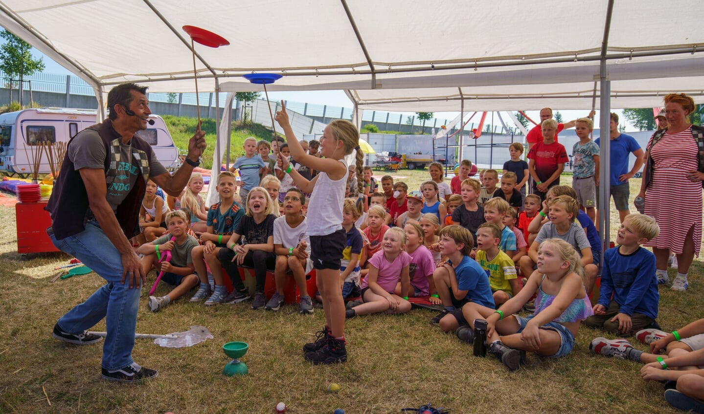 Circusworkshop in de Bangert Oosterpolder.