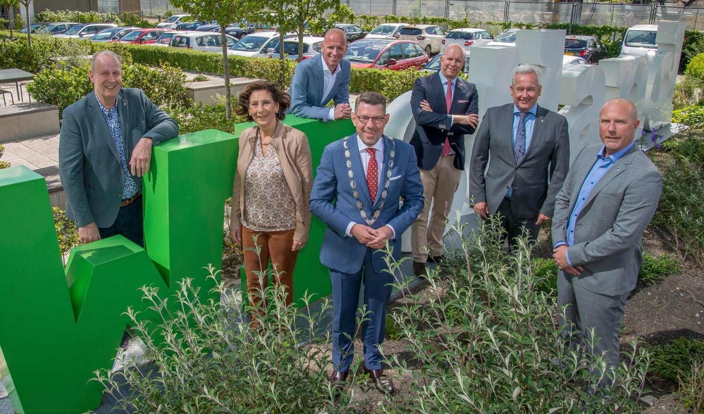 V.l.n.r: Barend Rombout, Lidia Spindler, Anko Goudswaard, Bouke Arends, Pieter Varekamp, Ben van der Stee en Michiel Ferwerda.