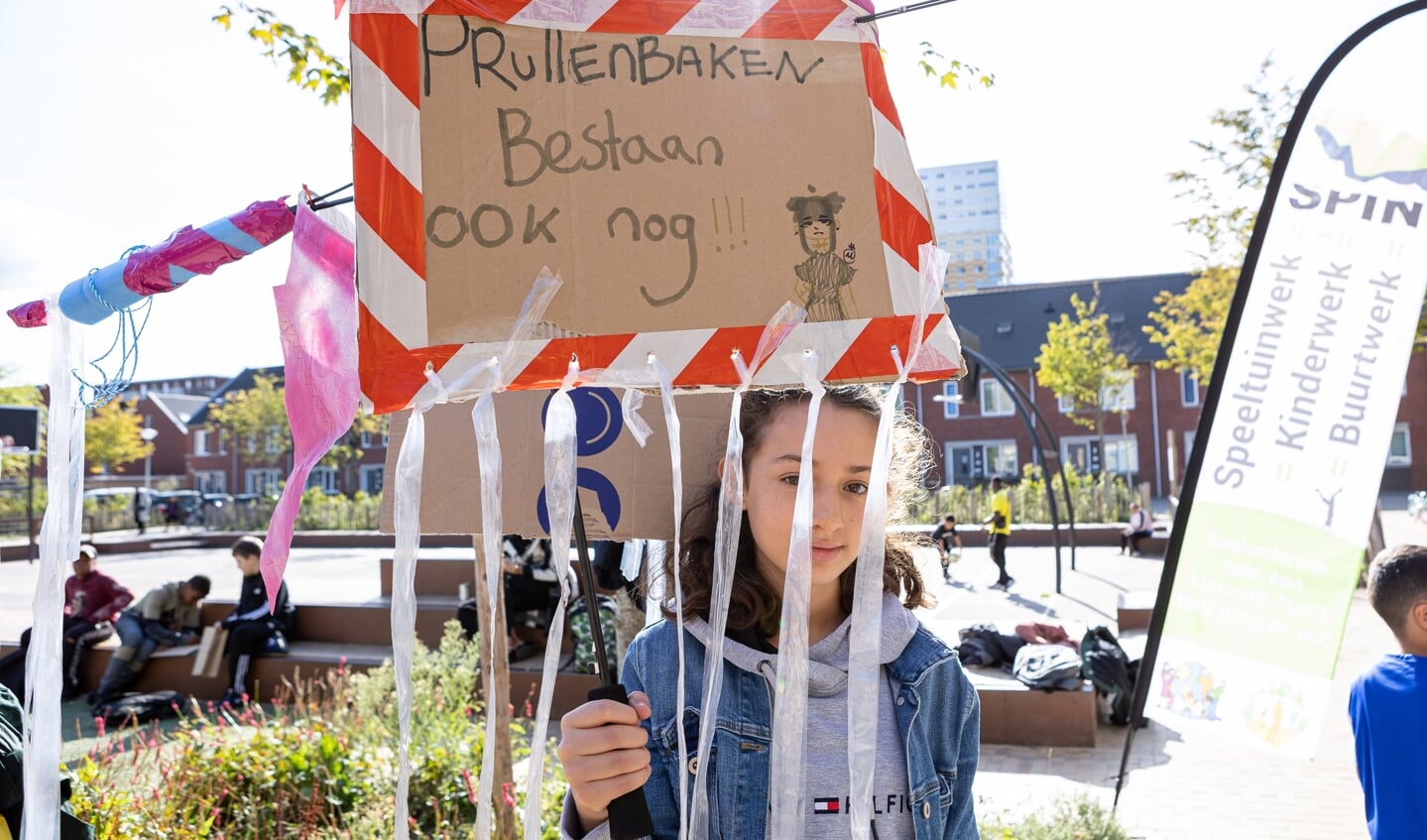 Opruimmiddag en demonstratie Kindercommissie Noord rondom speeltuin Sterspelers