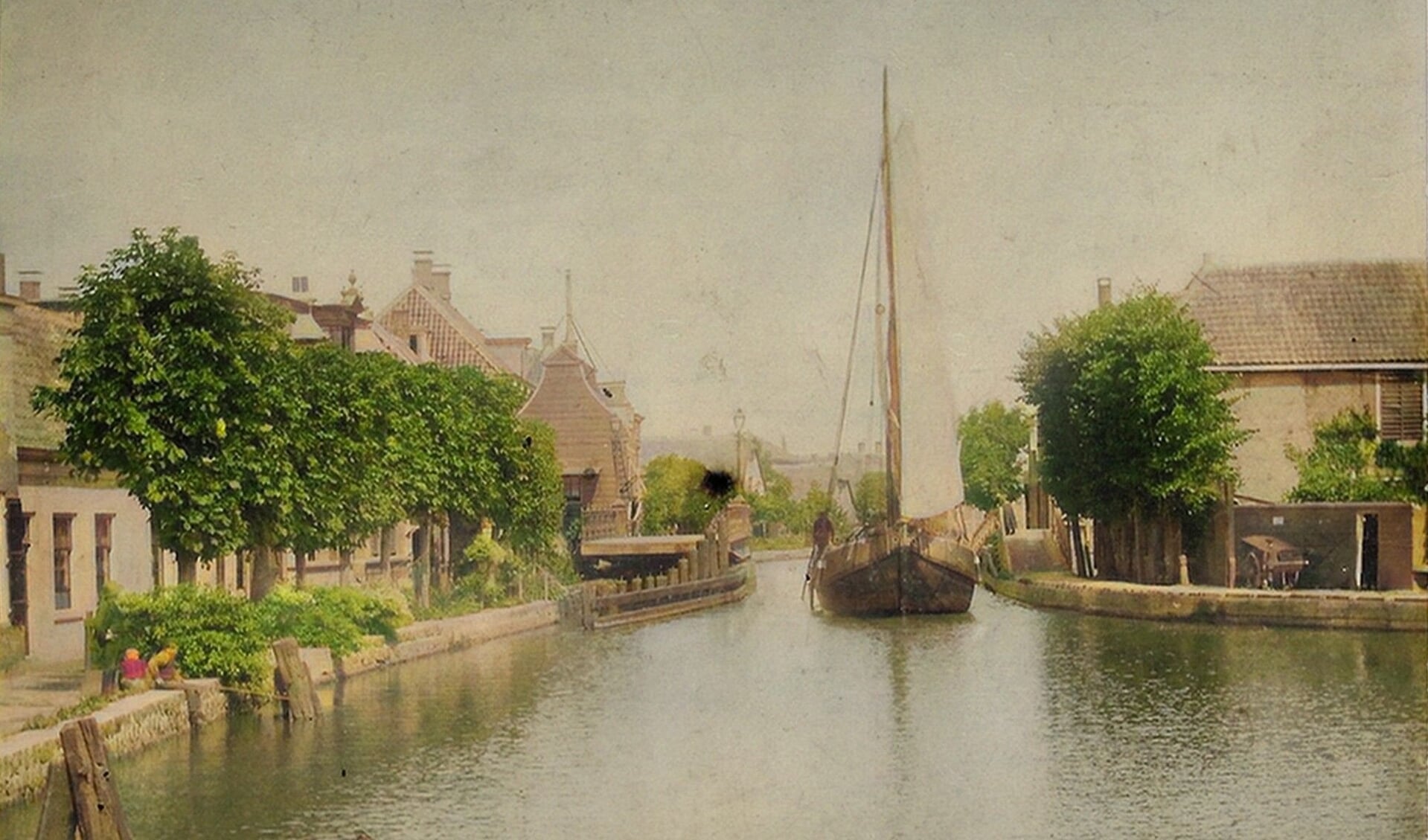 Een foto van de Boskoopse brug begin vorige eeuw, ingekleurd door Dick-Jan Thuis.