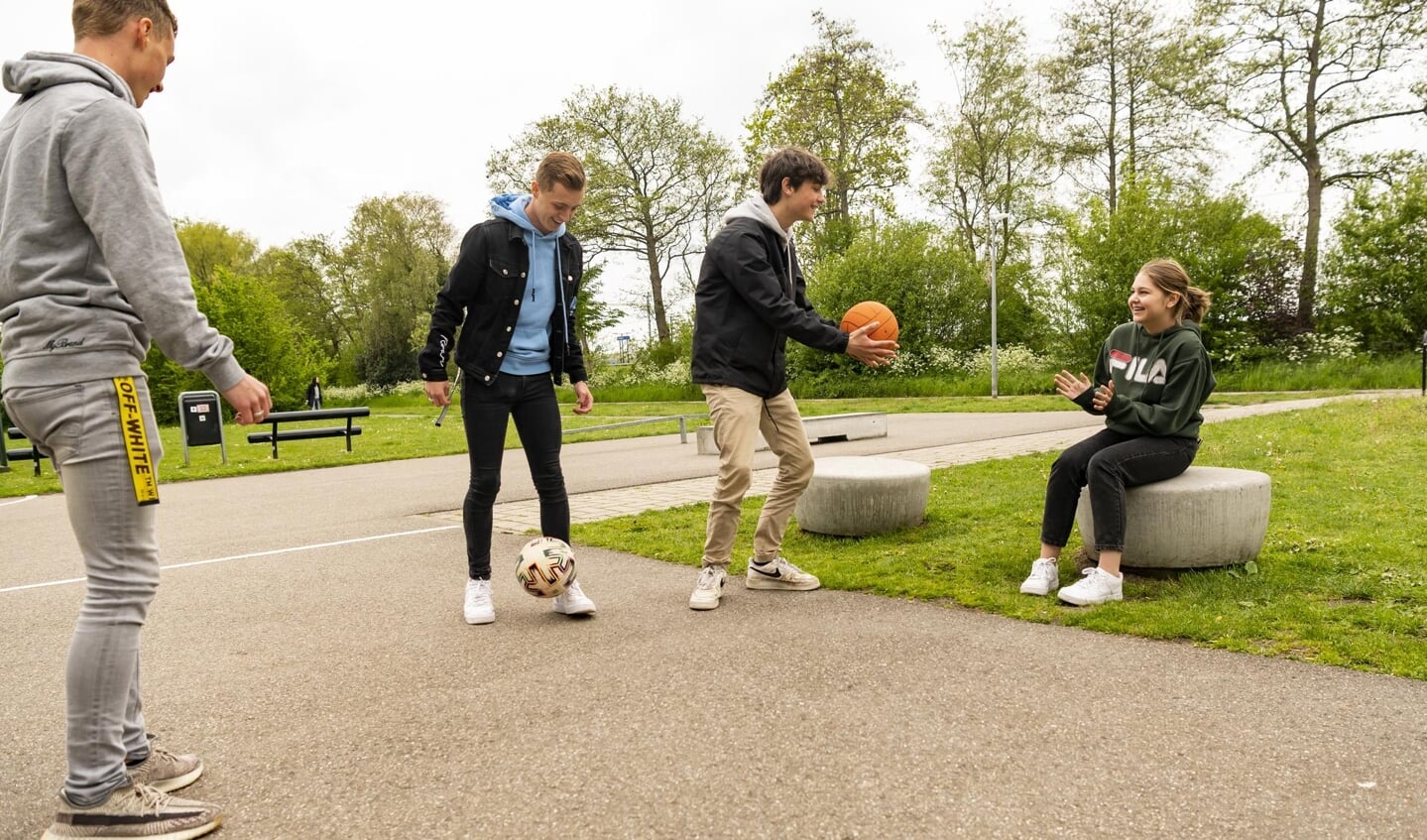 Eenzaam zijn is al erg genoeg. Daarom: trek er op uit en sluit je aan.