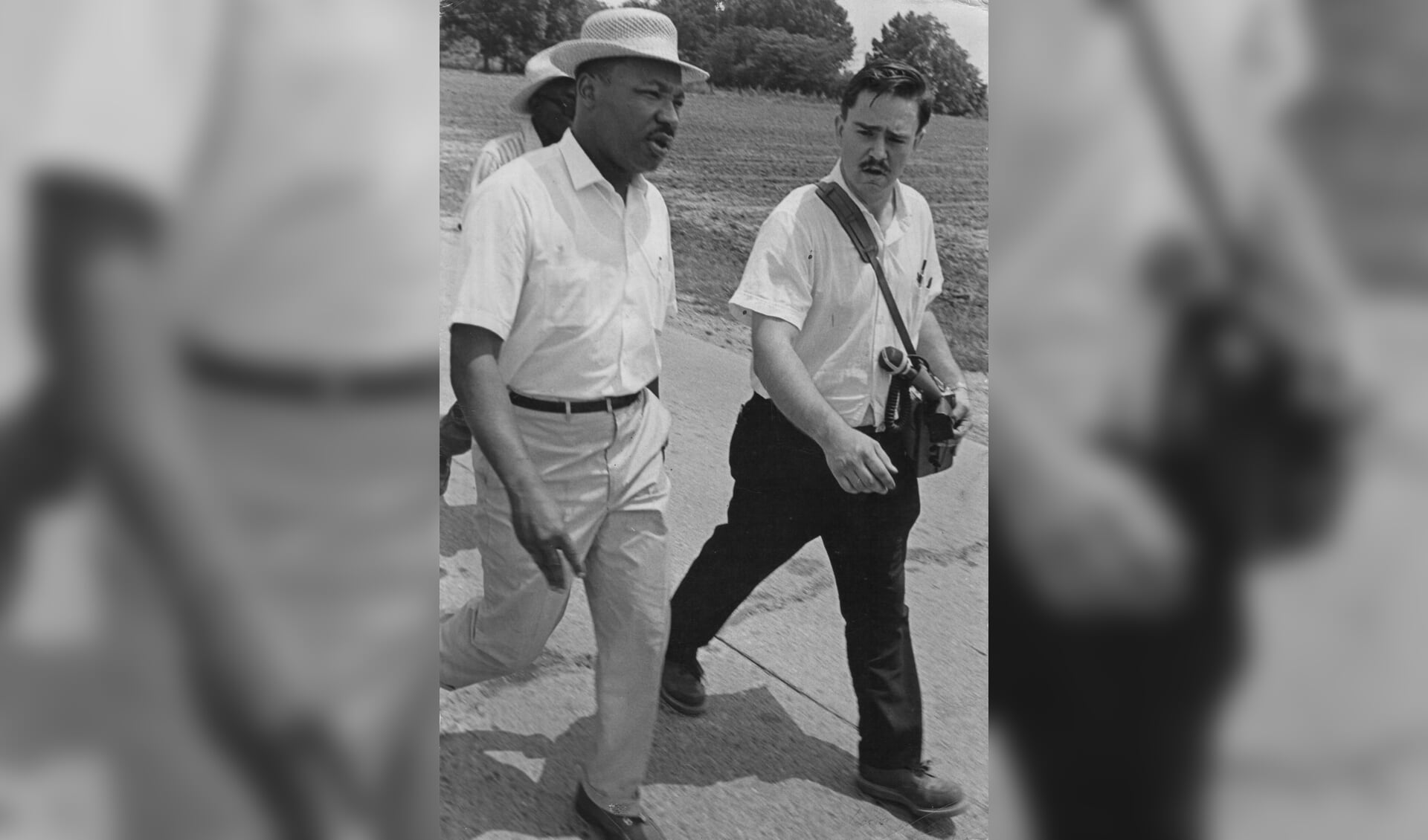 Harcourt Klinefelter met Martin Luther King tijdens de March against Fear in Mississippi.