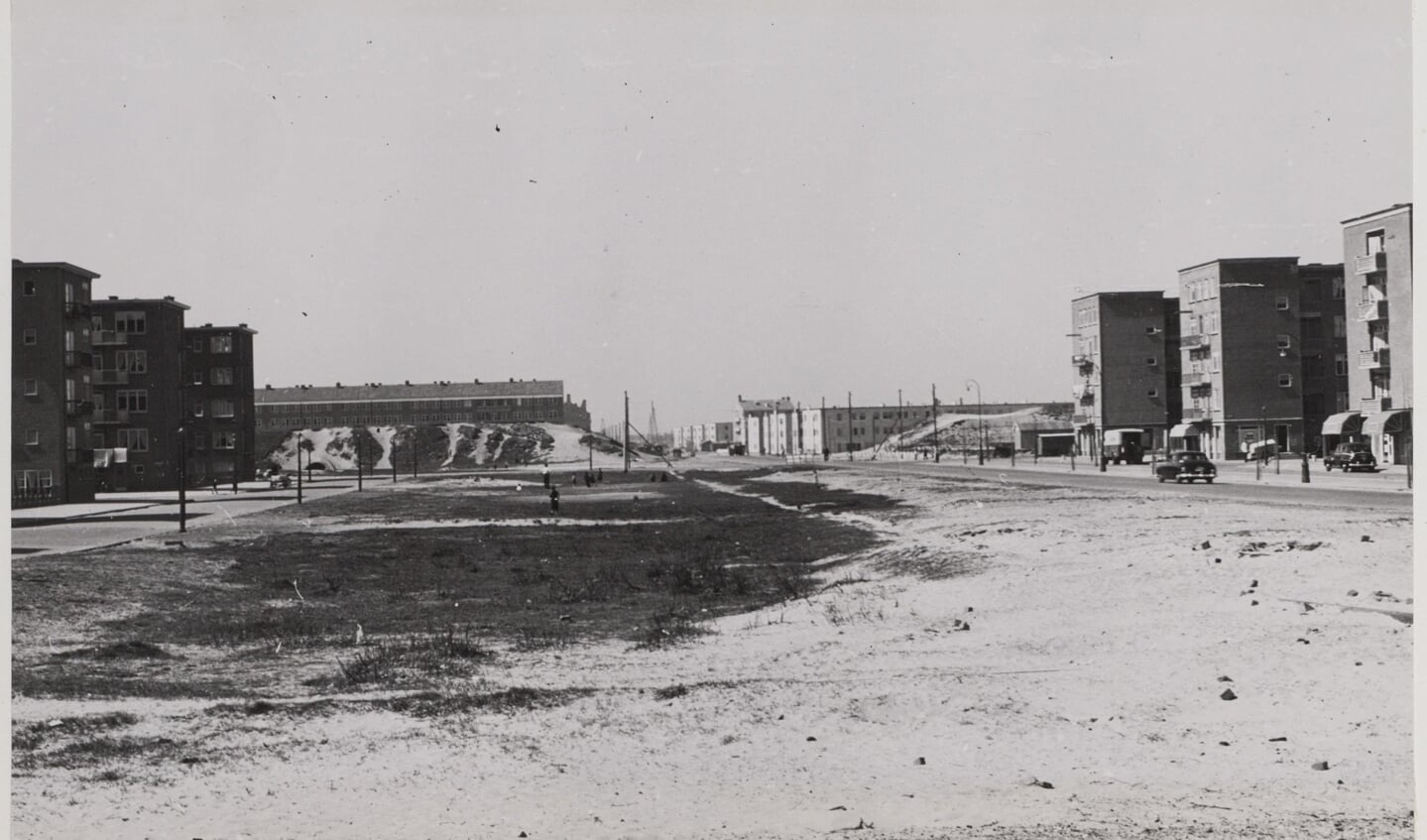Richting nieuwbouwwijk Slotermeer, 1953.