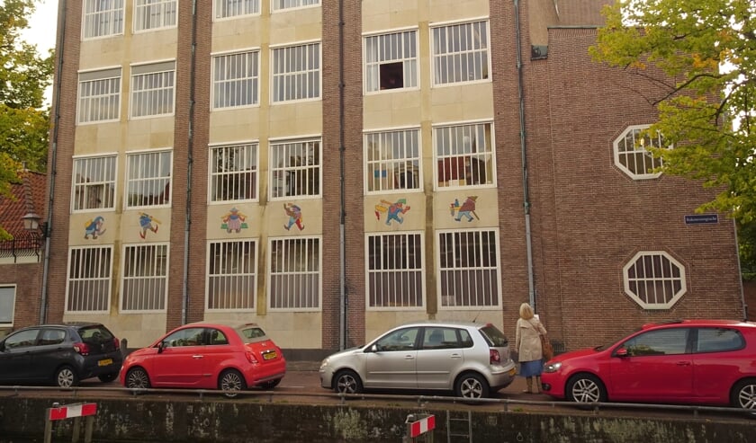 Het PTT gebouw Zegelwaarden in Haarlem.