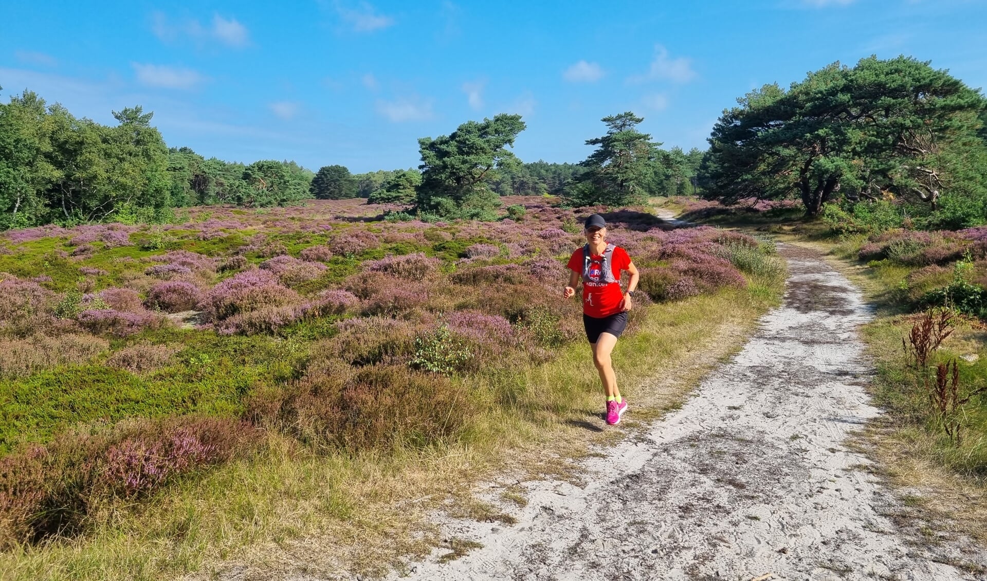 Caroline loopt 42,2 km tijdens de marathon van Amsterdam om geld op te halen voor KWF Kankerbestrijding.