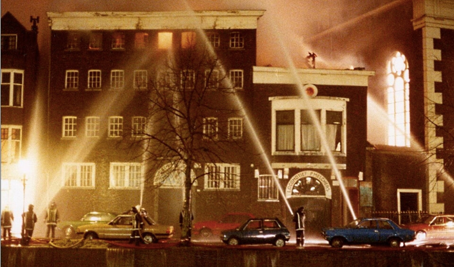 Brand in de Locomotief - thans het Jenevermuseum - in 1985.