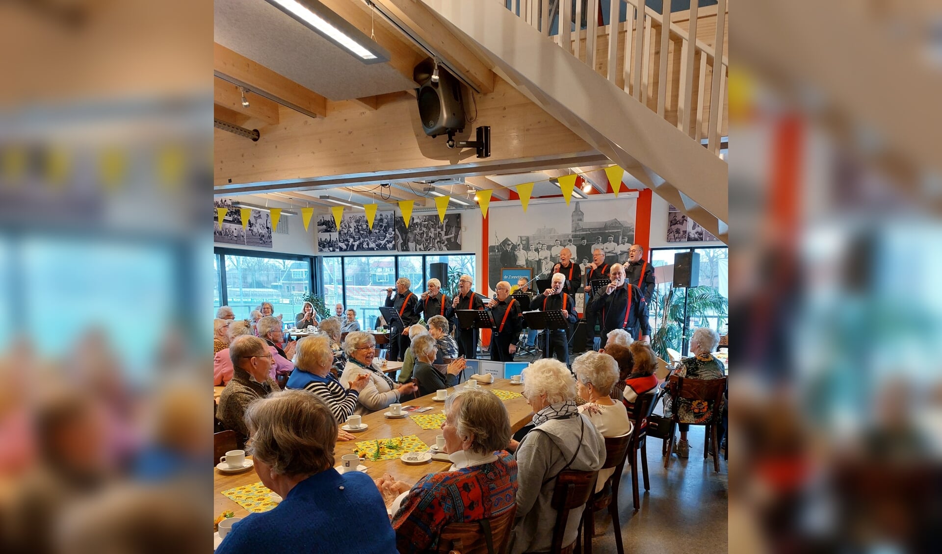 Gezelligheid en verbinding troef op het jubileumfeest van de Zonnebloem afdelingen Westzaan en Assendelft dat onlangs werd gehouden.   