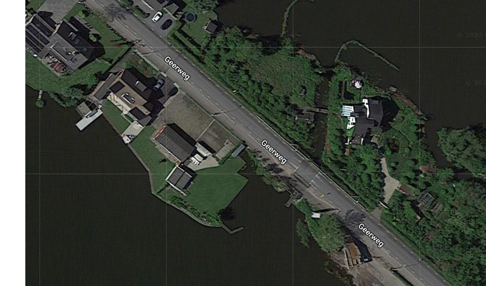 Een luchtfoto van de Geerweg in Langeraar