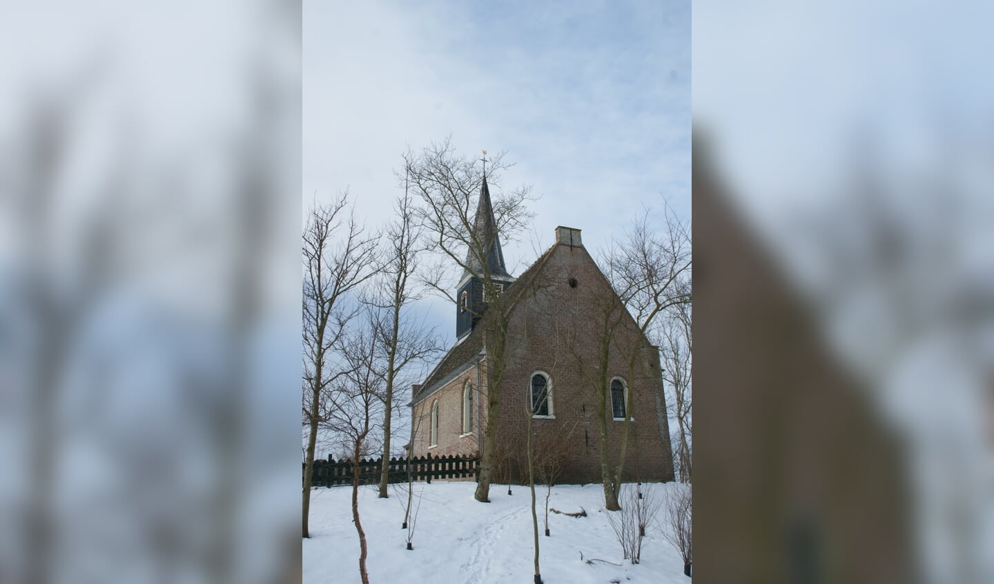 Kerkje in Eenigenburg