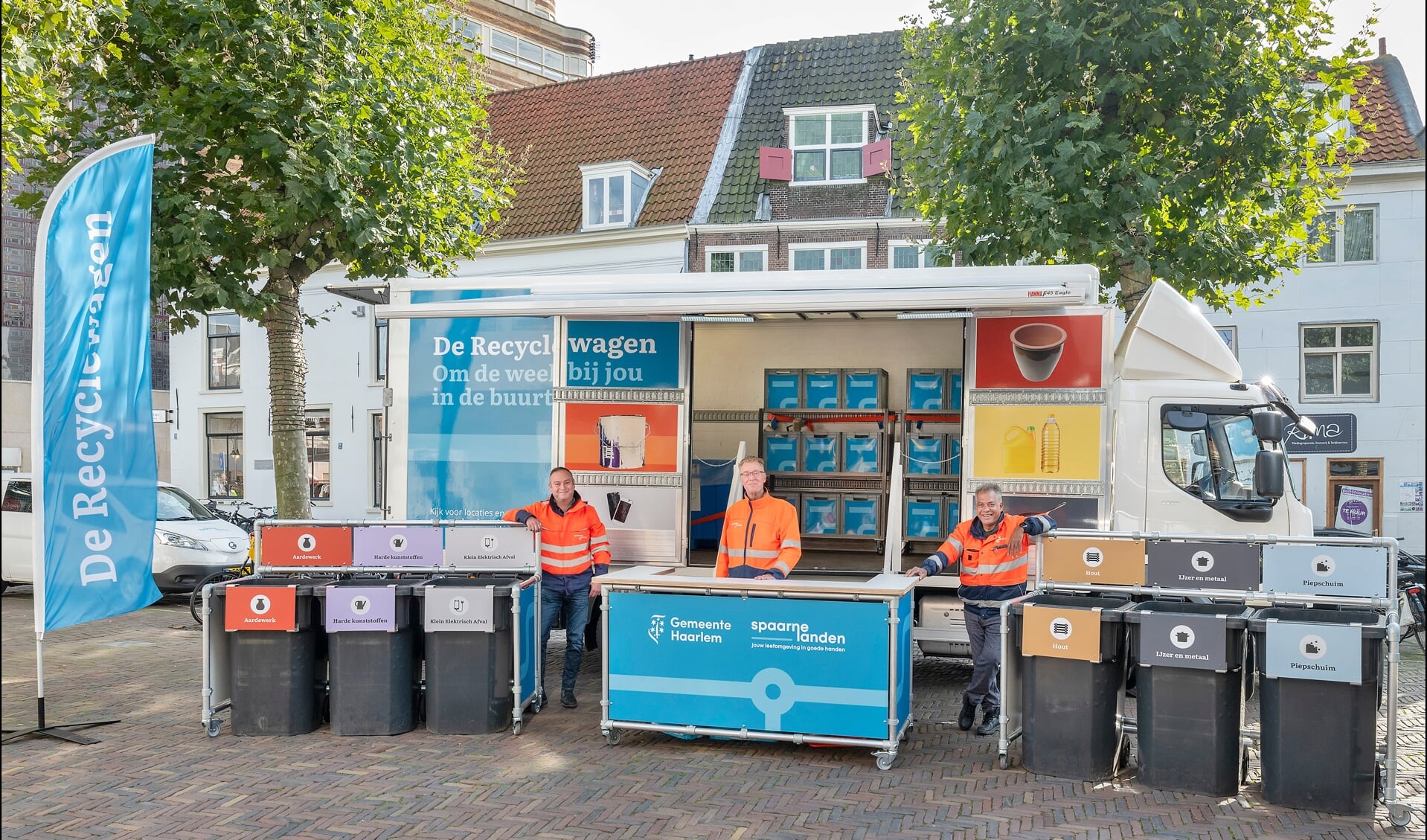De recyclewagen is vanaf 8 februari op meerdere locaties in Haarlem te bezoeken.