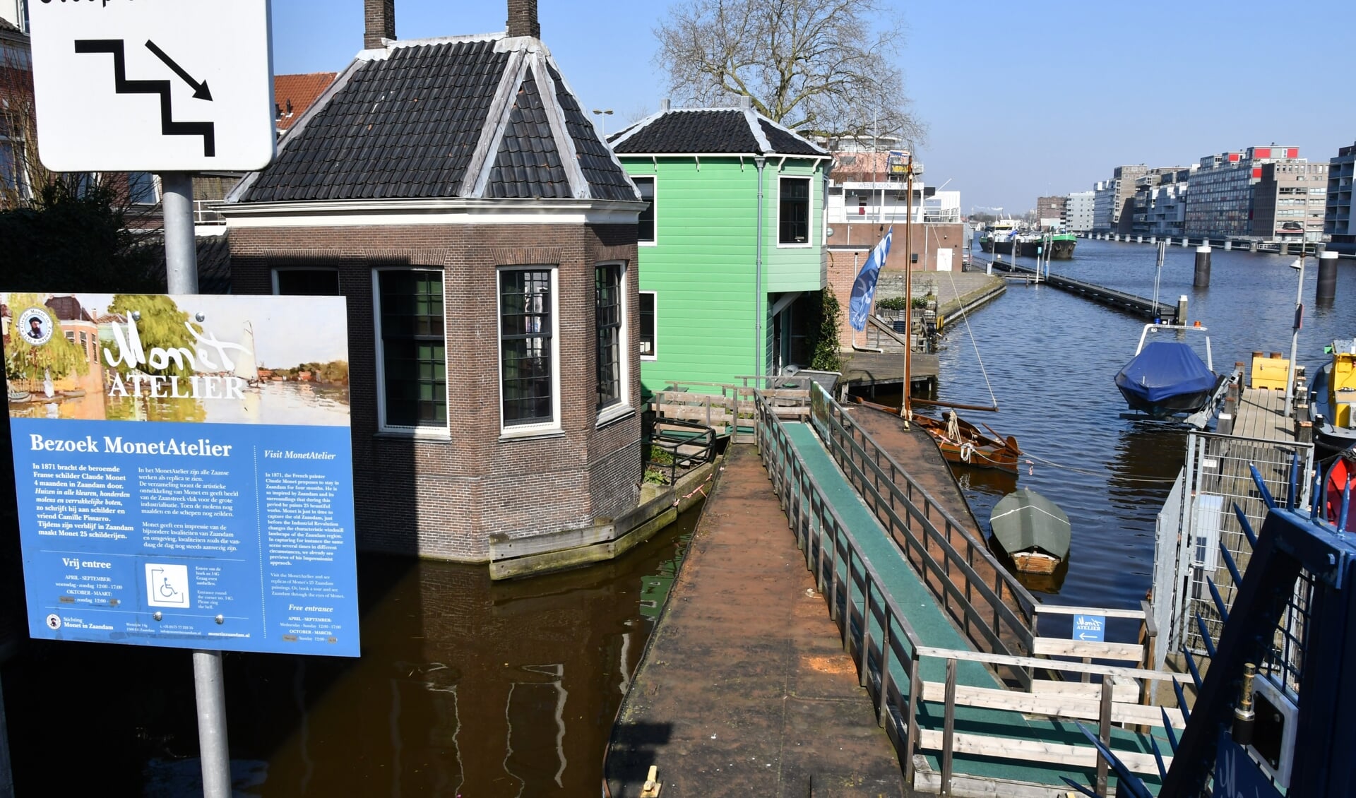 Vader Hans van Rheenen had het idee om toeristen bij het Monet atelier met de Zaanferry richting Zaanse Schans te vervoeren en weer terug. Hoe Zaans wil je het hebben?  