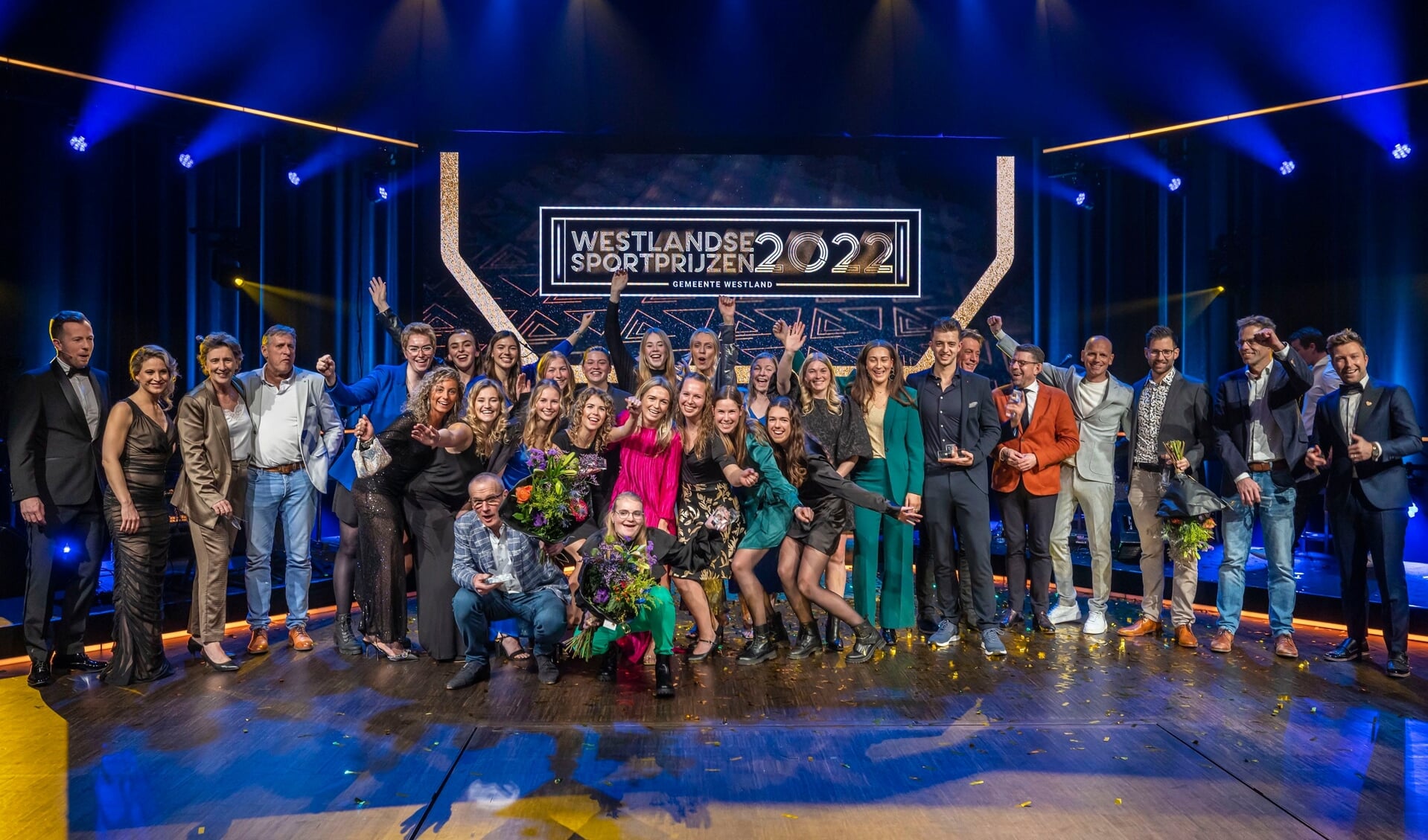 De winnaars van de Westlandse Sportprijzen 2022 op het podium.