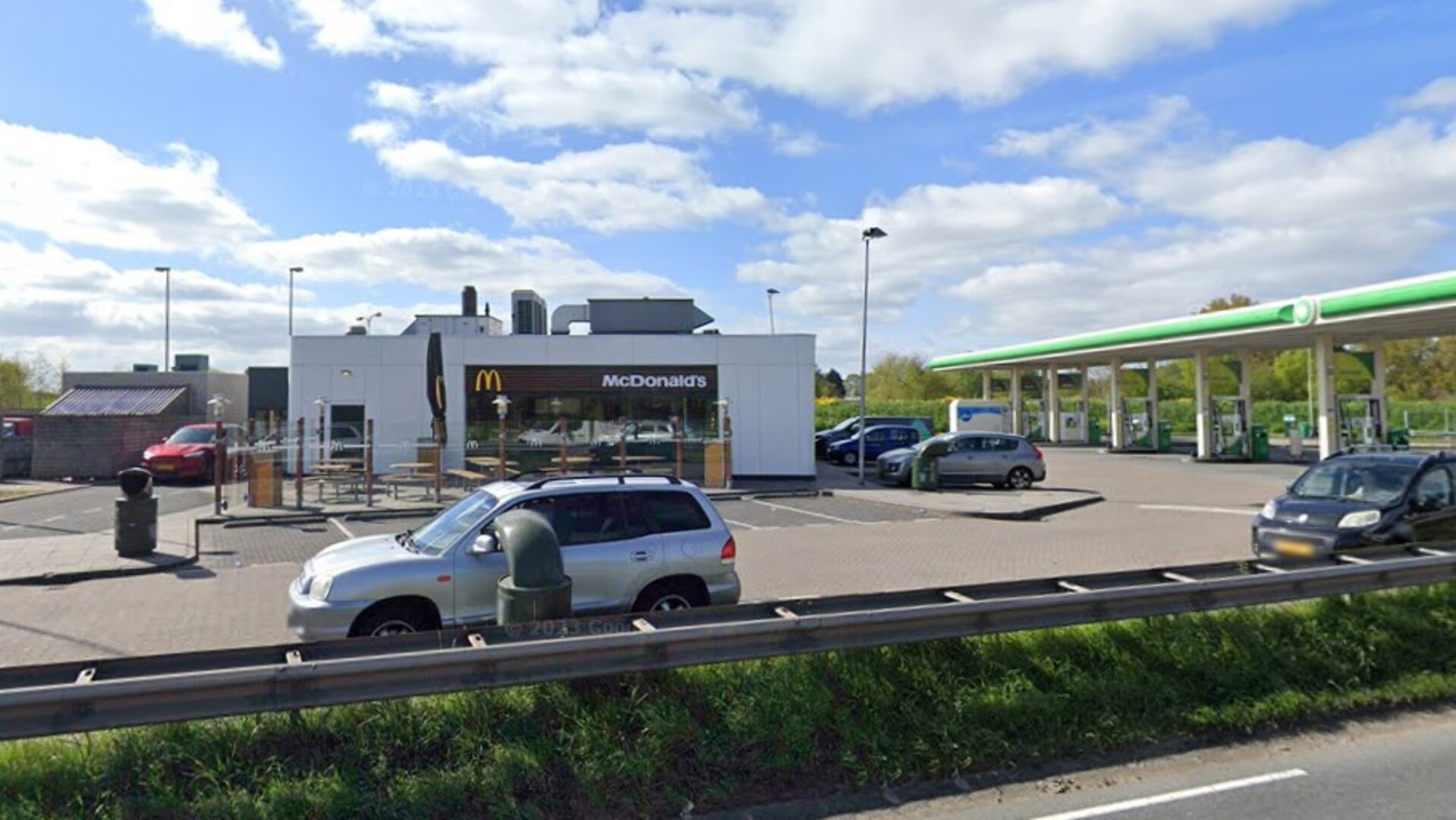 Het McDonald's-filiaal in Wateringen sluit eind november 2023.