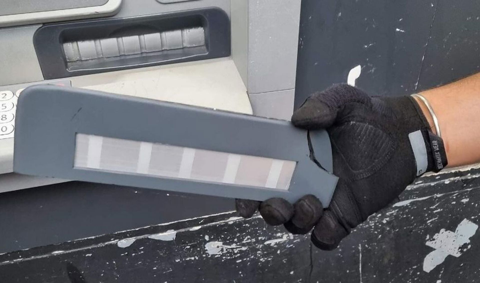 Man (39) aangehouden voor plaatsen cashtraps