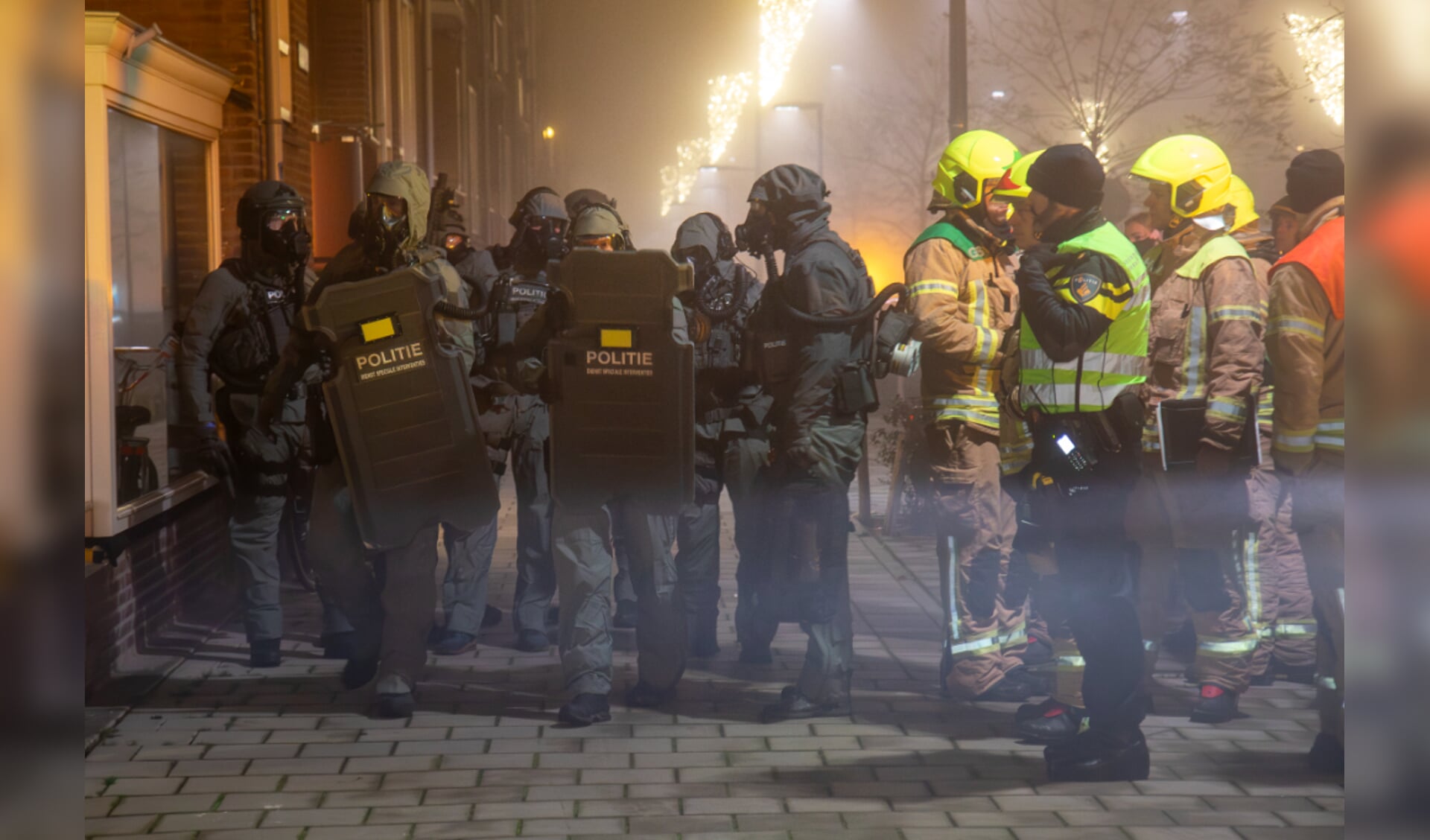Arrestatieteam valt woning binnen in Schiedam