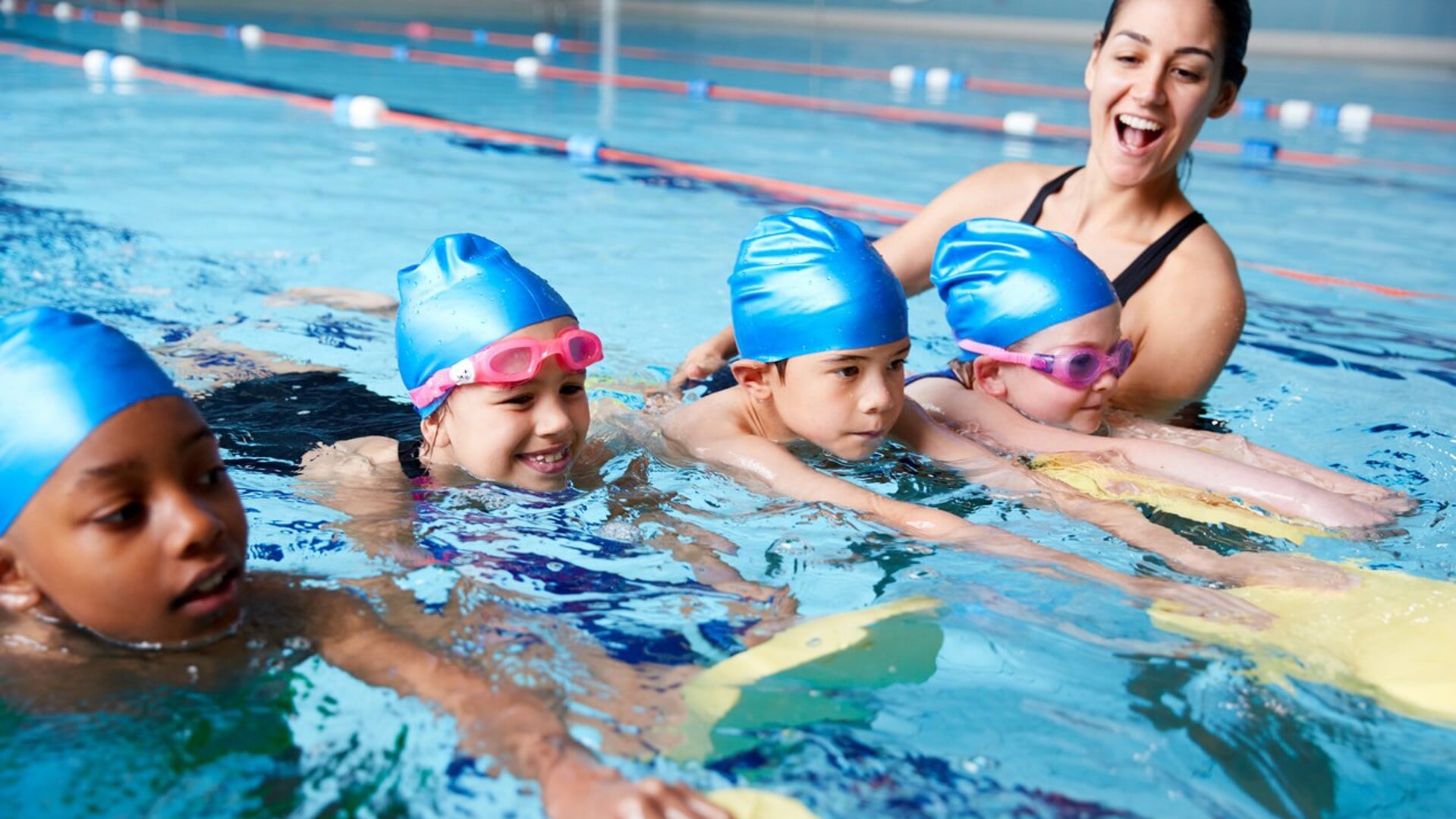Kinderen met een migratieachtergrond hebben vaker geen zwemdiploma.