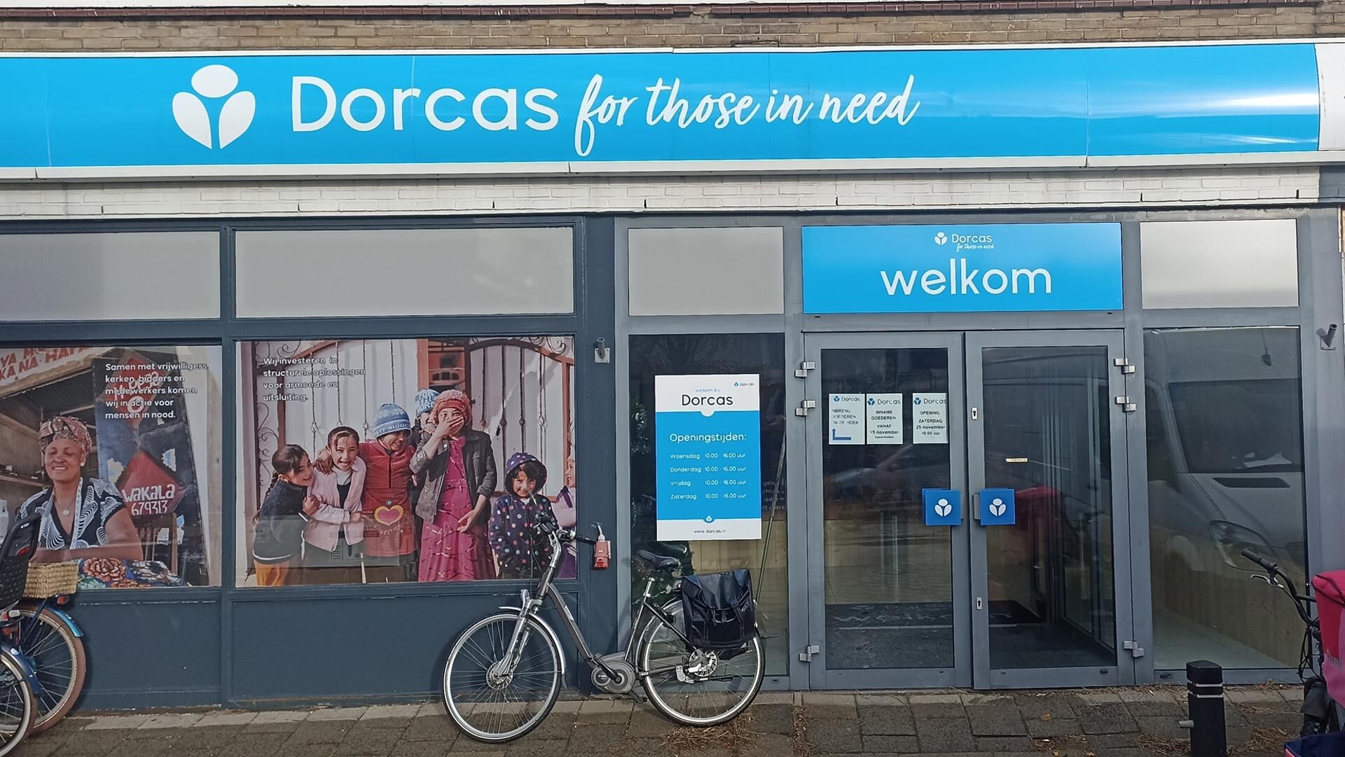 De Dorcas winkel is nu te vinden in de Paltrokstraat. 