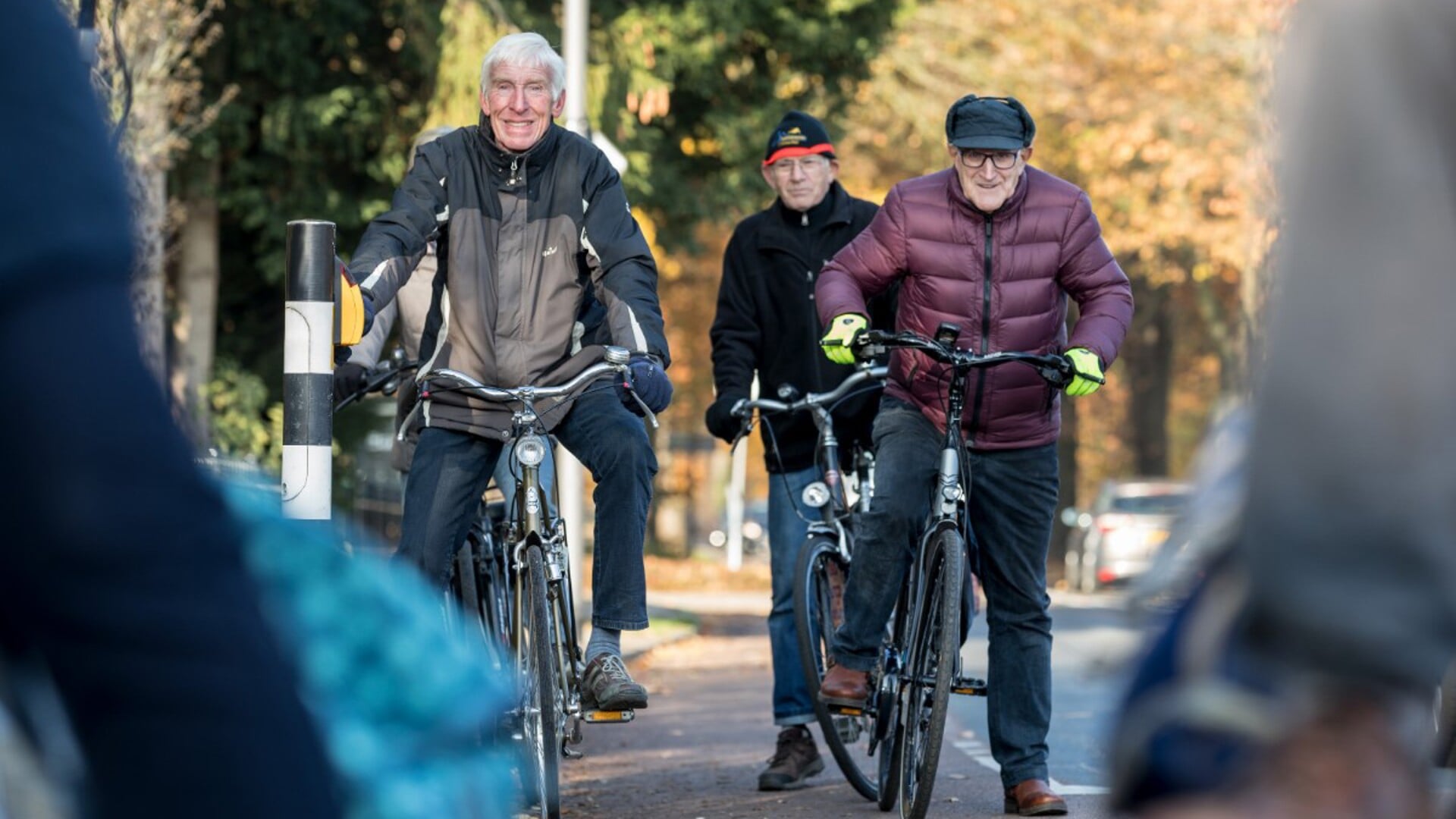Speciaal voor zestigplussers organiseert Team Sportservice een fietsuitje in Stede Broec.
