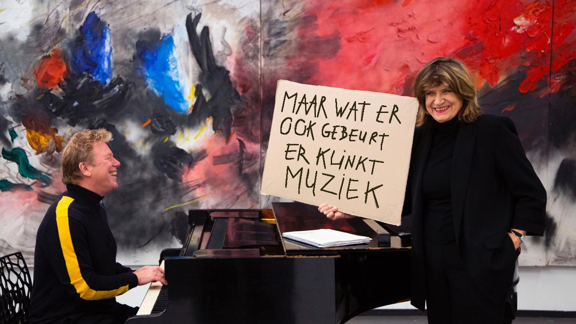 Olga Zuiderhoek en pianist Gerard Bouwhuis.