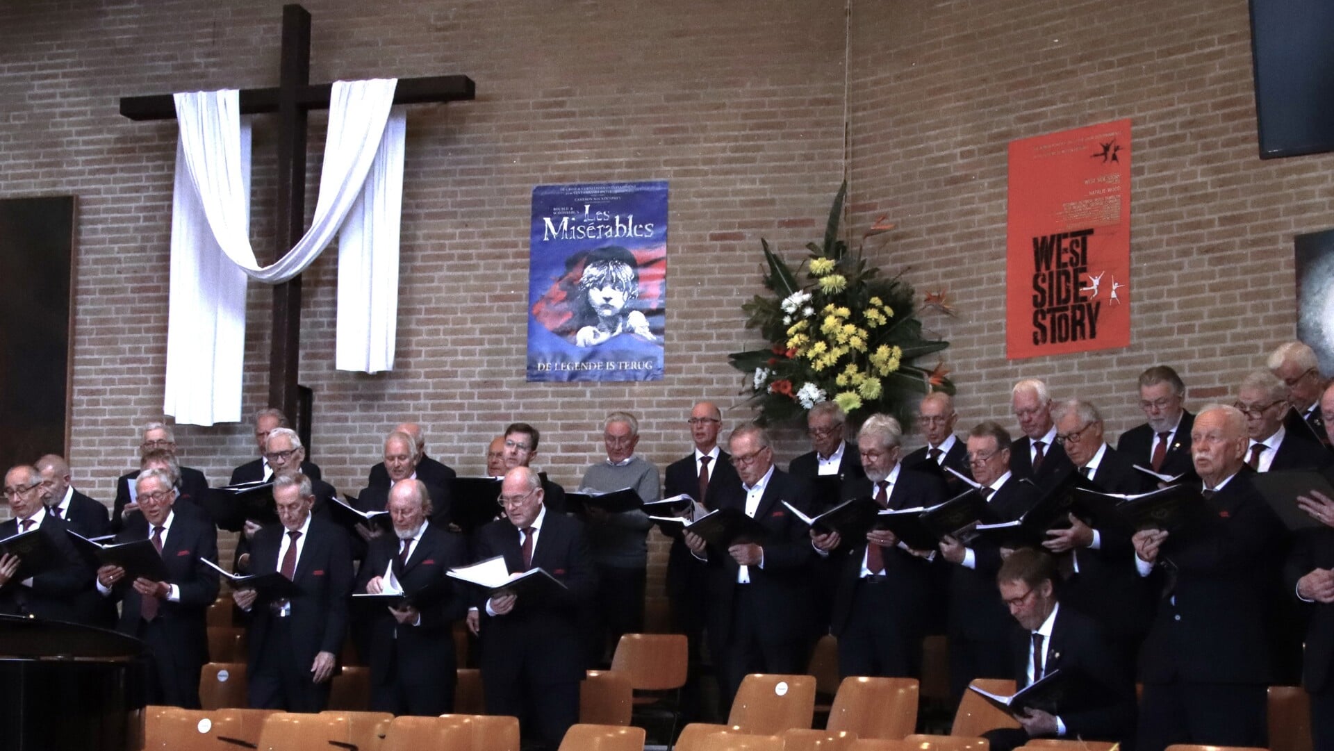 Het Westfries Mannenkoor heeft al 41 kerstconcerten gegeven in de Oosterkerk. Een echte traditie dus.