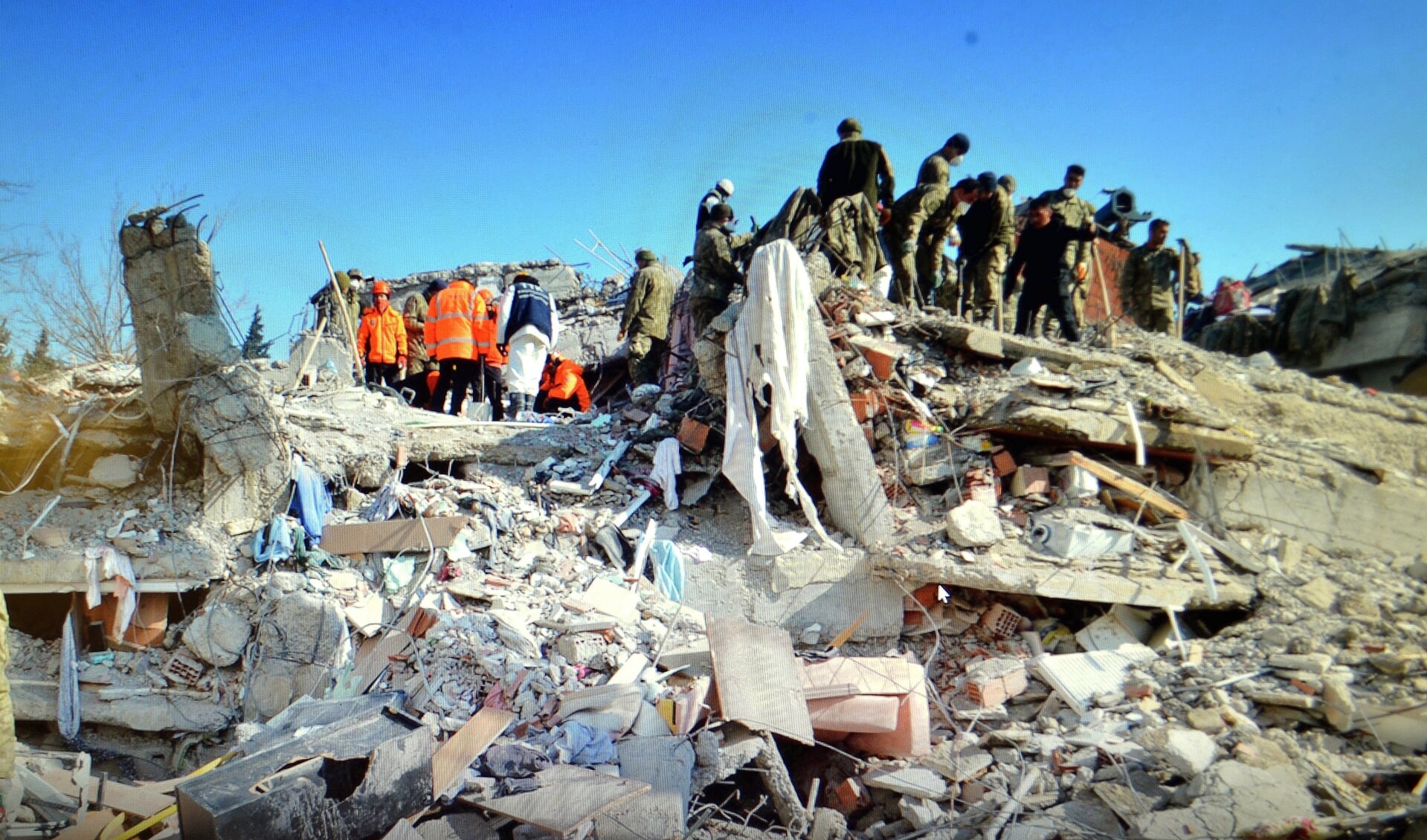 Specialiseren Ongeautoriseerd hoe Inzamelingsactie voor slachtoffers aardbeving Turkije en Syrië | Al het  nieuws uit Vlaardingen